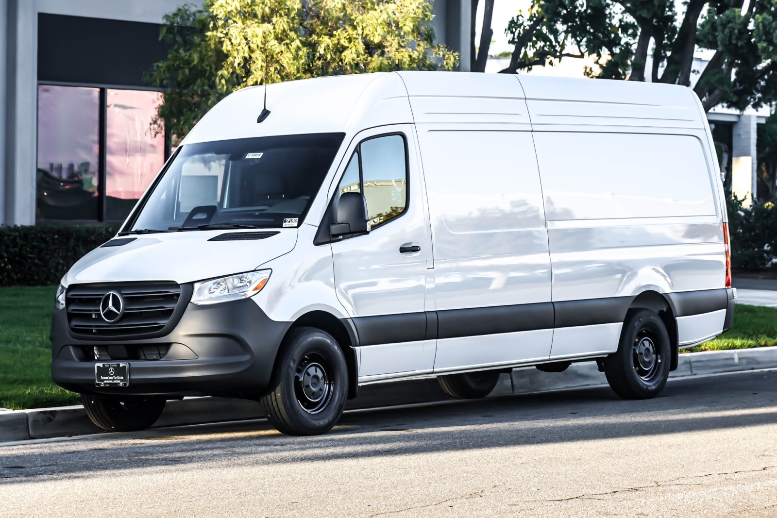 2025 Mercedes-Benz Sprinter Cargo Van Base's photo