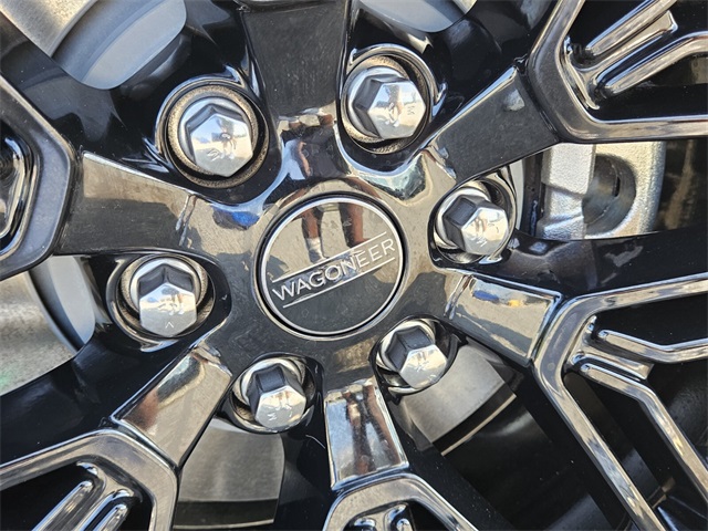 2025 Jeep Wagoneer Series II Carbide photo 22
