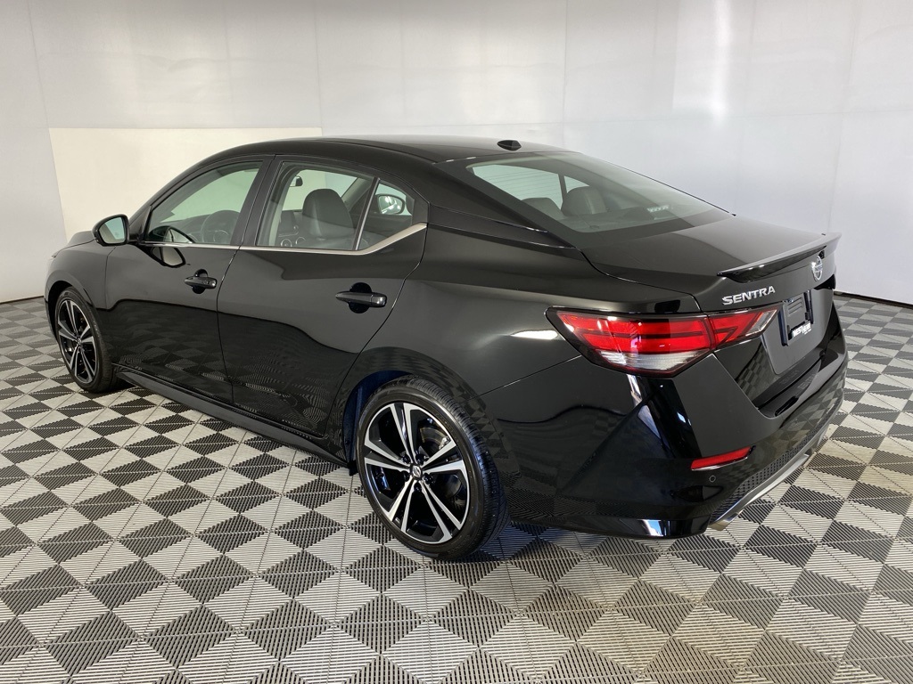 2023 Nissan Sentra SR photo 3