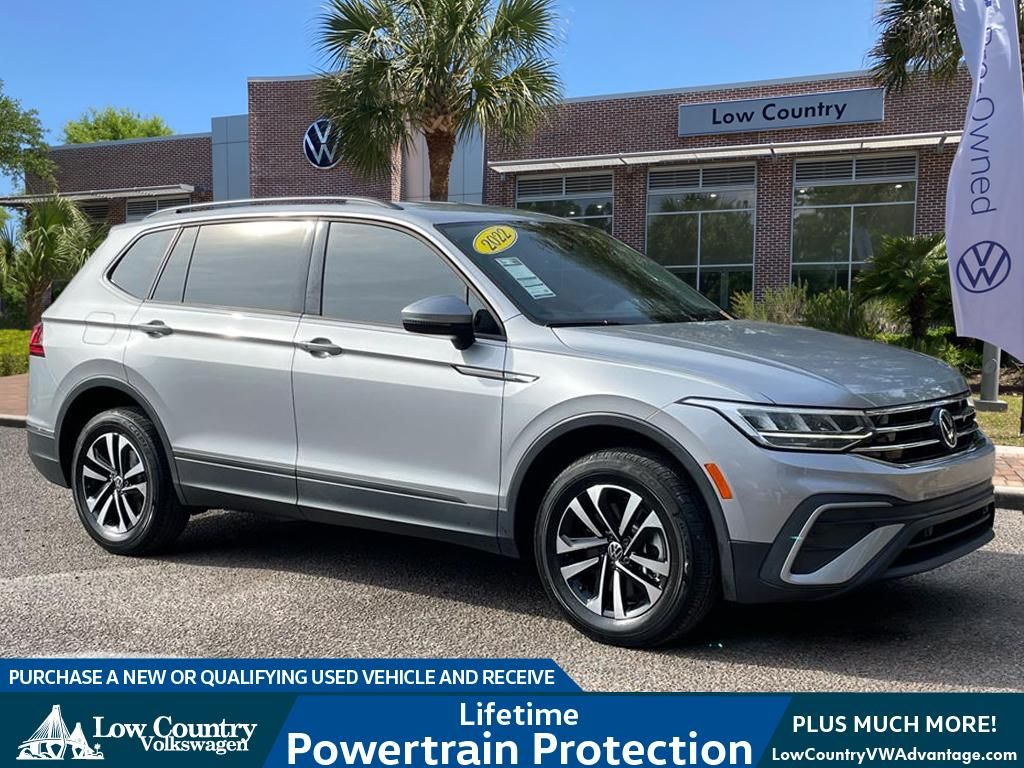 2022 Volkswagen Tiguan S's photo