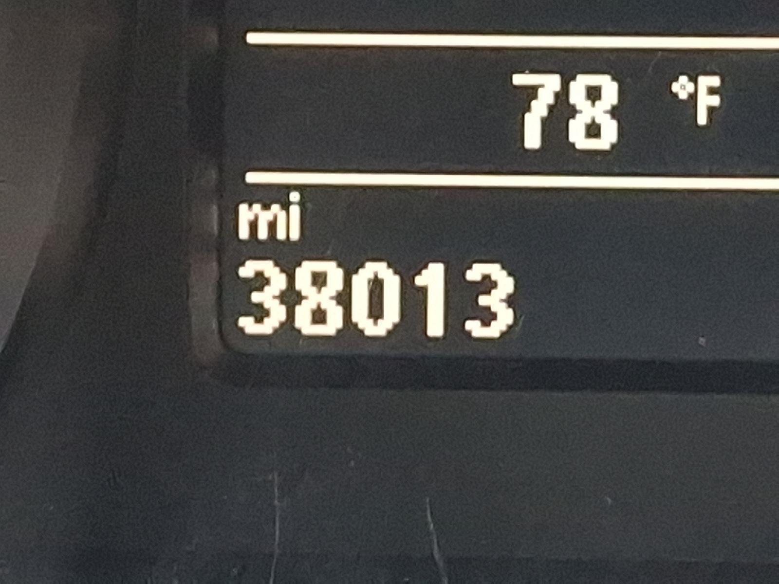 2017 Volkswagen Jetta 1.8T SEL photo 19