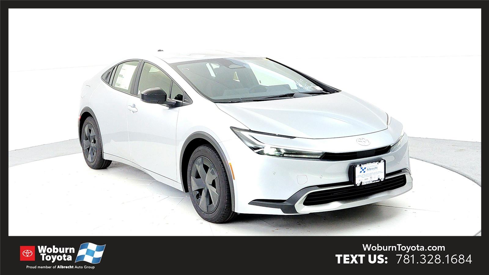 2026 Toyota Prius SE's photo