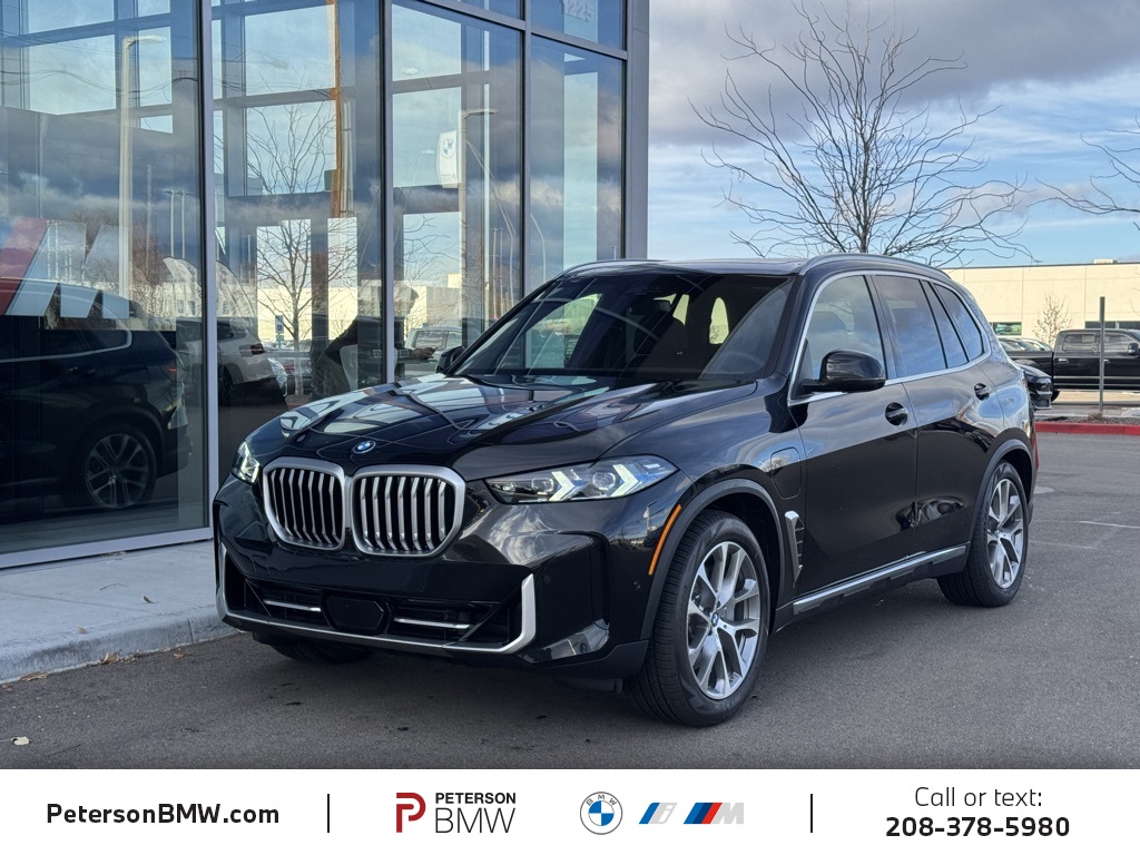 2026 BMW X5 50e's photo