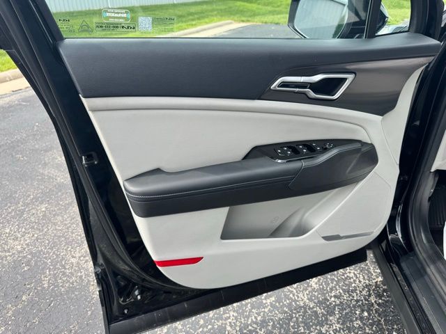 2023 Kia Sportage EX photo 17