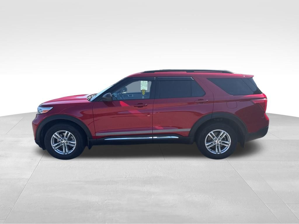 2022 Ford Explorer XLT photo 2