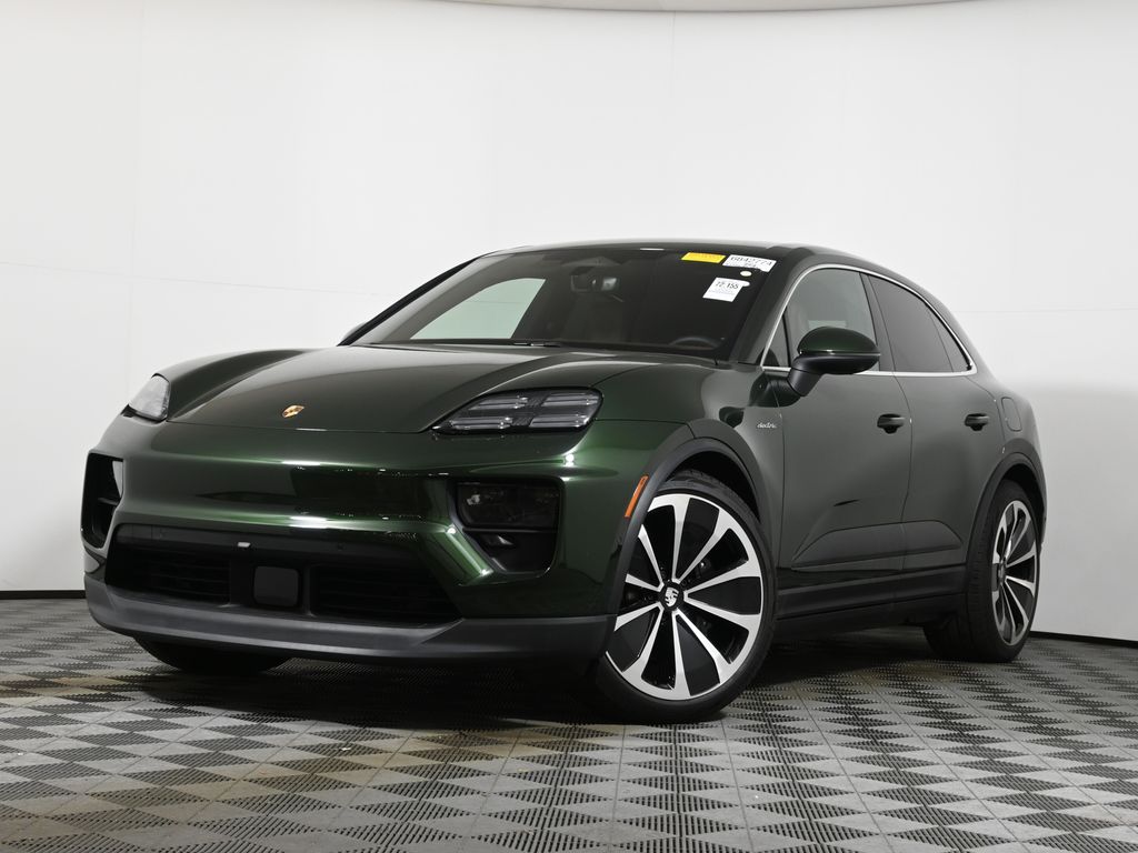 2025 Porsche Macan S's photo