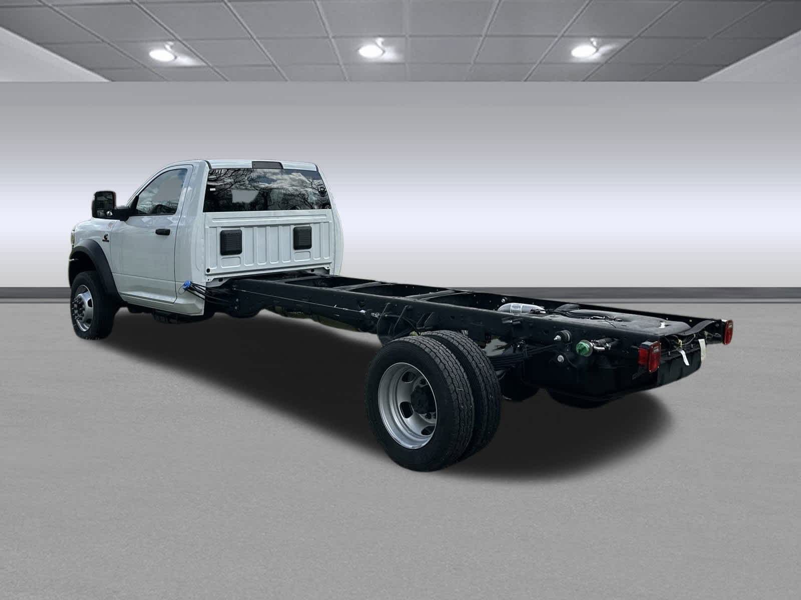 2024 Ram 4500 SLT photo 5