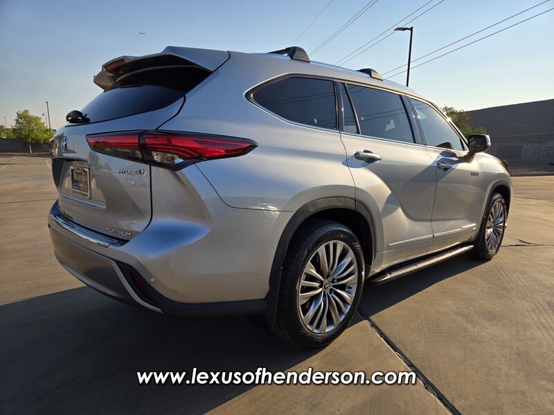 2021 Toyota Highlander Hybrid Platinum photo 6