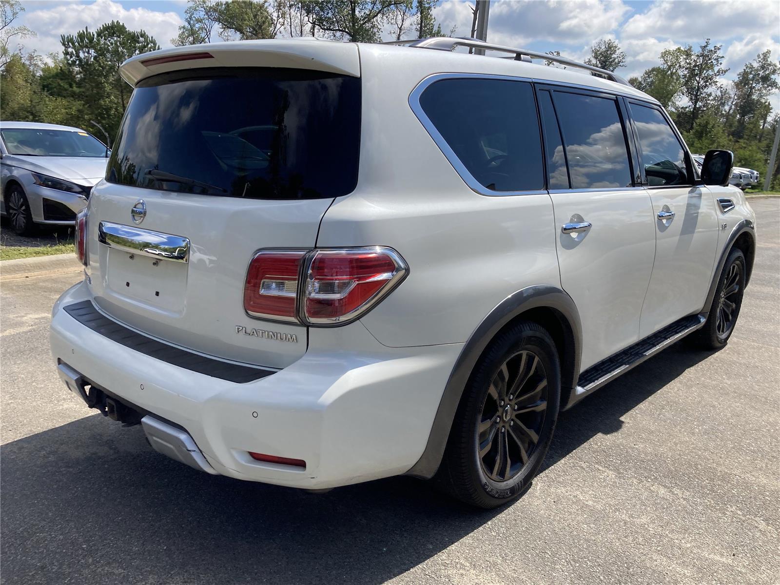 2017 Nissan Armada Platinum photo 4