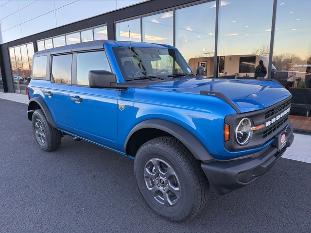 2025 Ford Bronco 4-Door Big Bend's photo