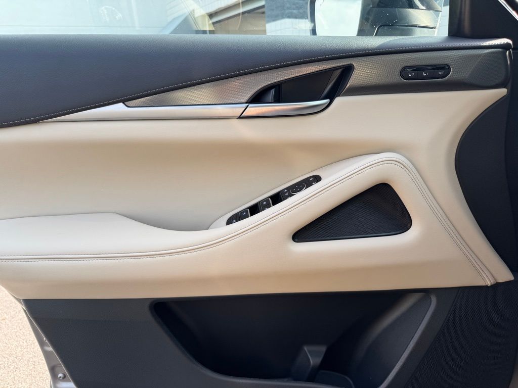 2024 Infiniti QX60 Luxe AWD photo 6