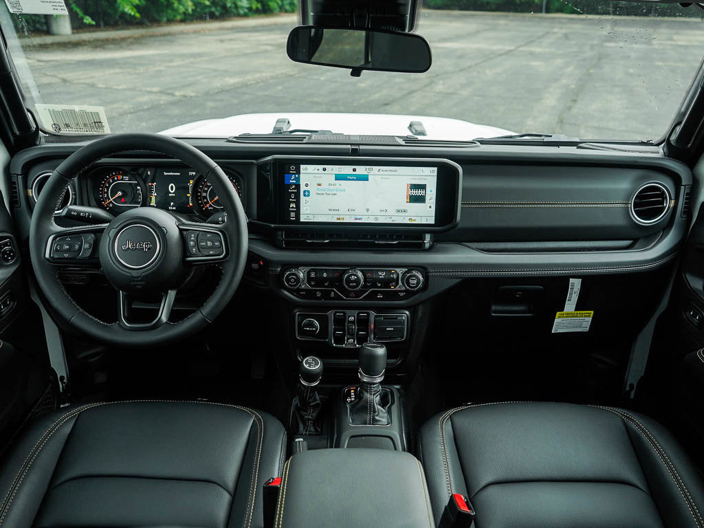 2025 Jeep Gladiator Sport photo 11