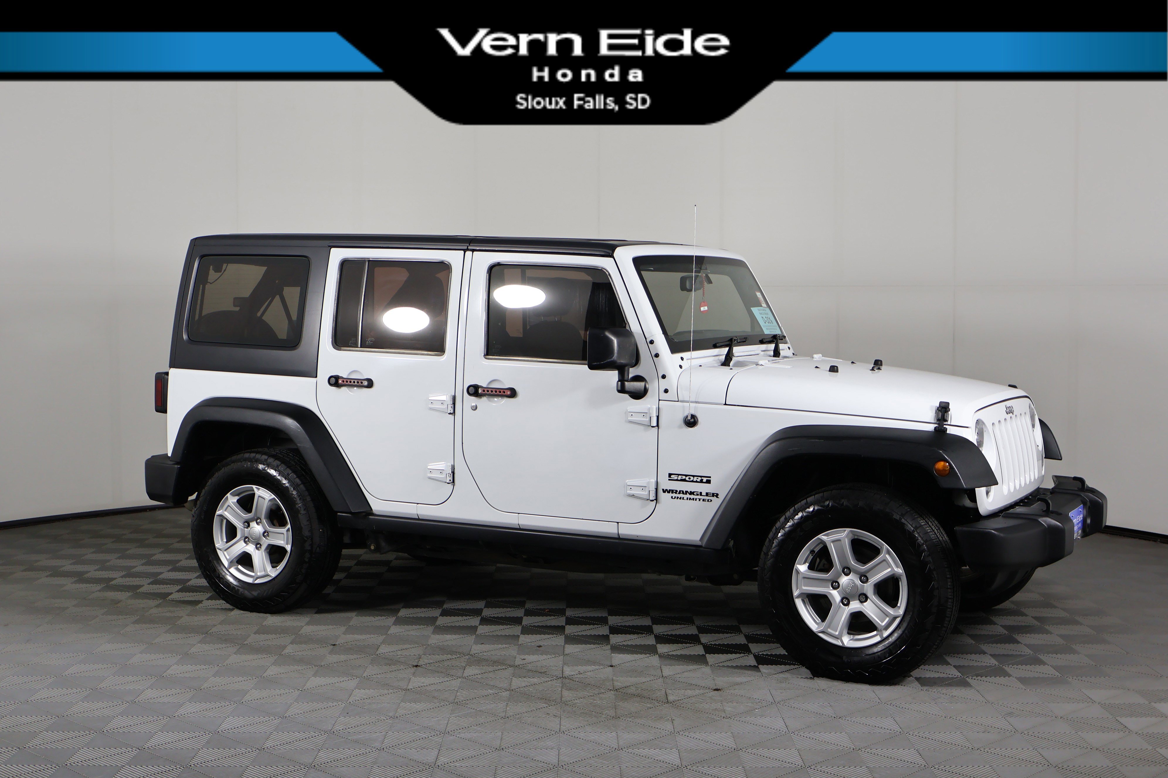 2017 Jeep Wrangler Unlimited Sport's photo