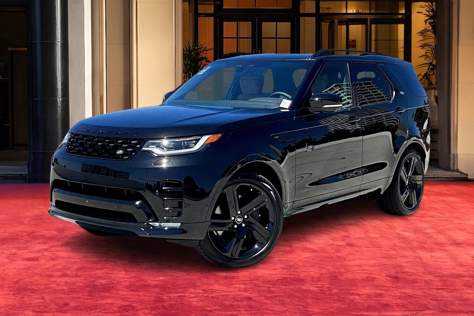 2025 Land Rover Discovery Dynamic SE's photo