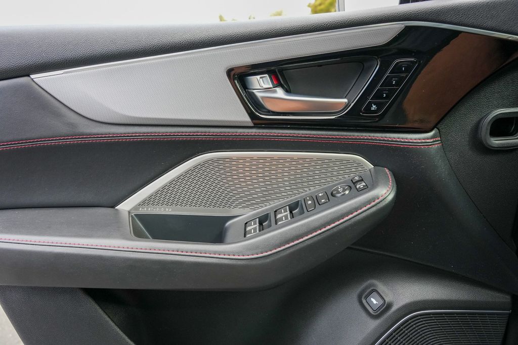 2022 Acura MDX A-Spec photo 13