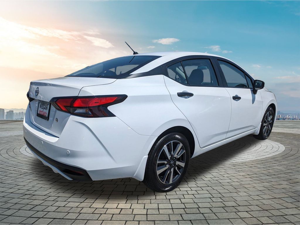 2025 Nissan Versa S photo 3