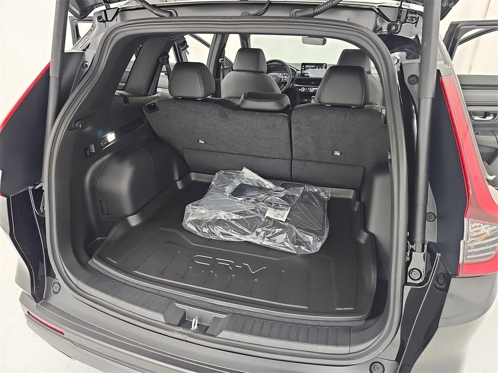 2026 Honda CR-V Hybrid Sport-L photo 17