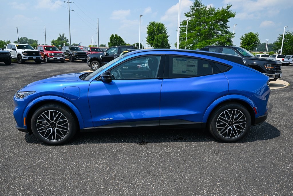2025 Ford Mustang Mach-E Premium photo 7