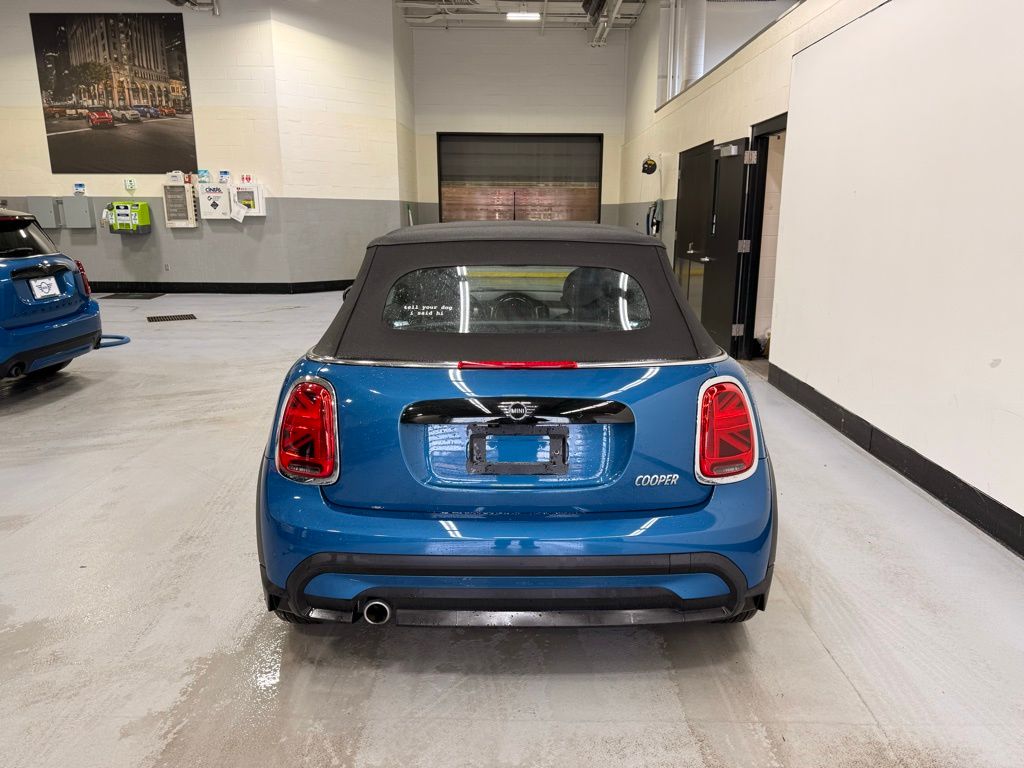 2024 Mini Cooper Signature photo 4