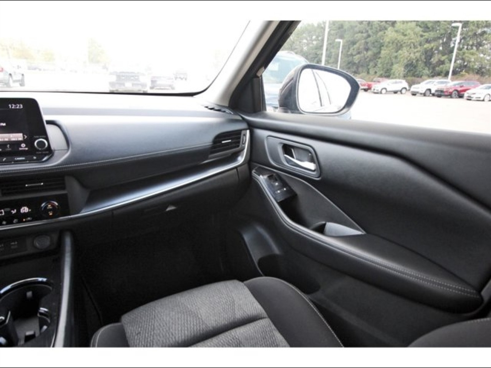 2024 Nissan Rogue SV Black at Robbins Nissan