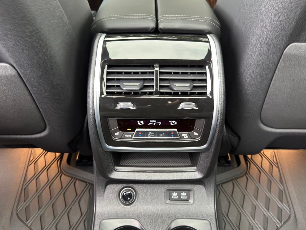 2026 Bmw X7 M60i photo 12