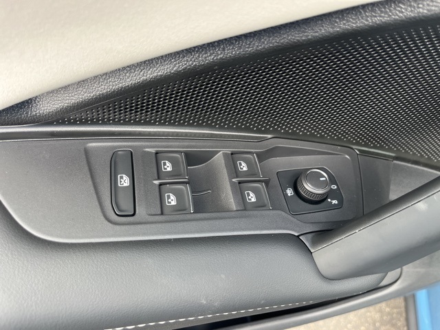 2025 Volkswagen Tiguan SE photo 11