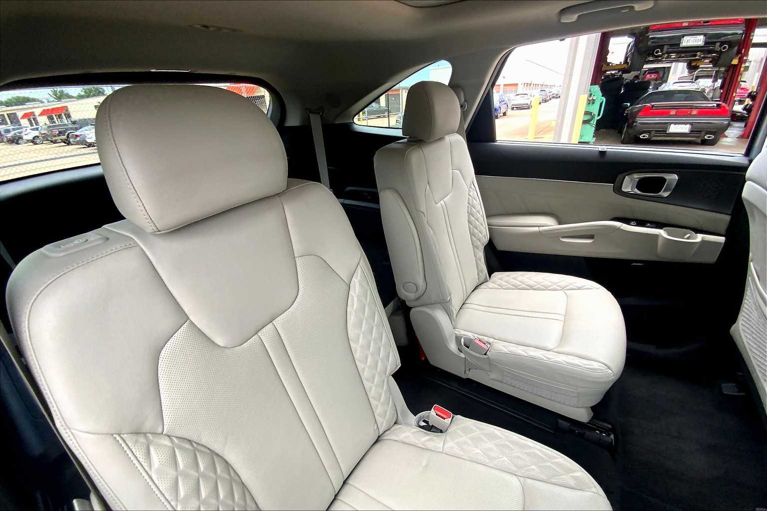 2023 Kia Sorento SX Prestige photo 32