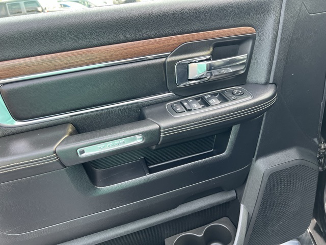 2014 Ram 3500 Laramie photo 6