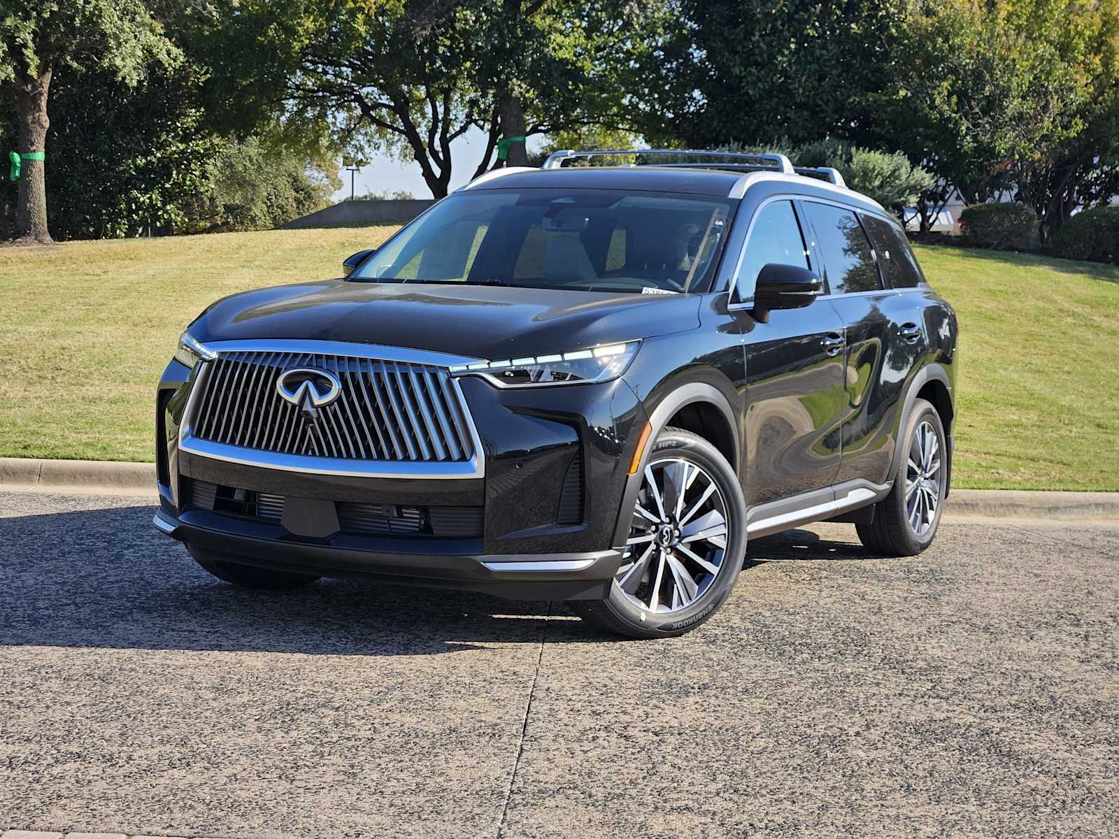 2026 INFINITI QX60 LUXE's photo