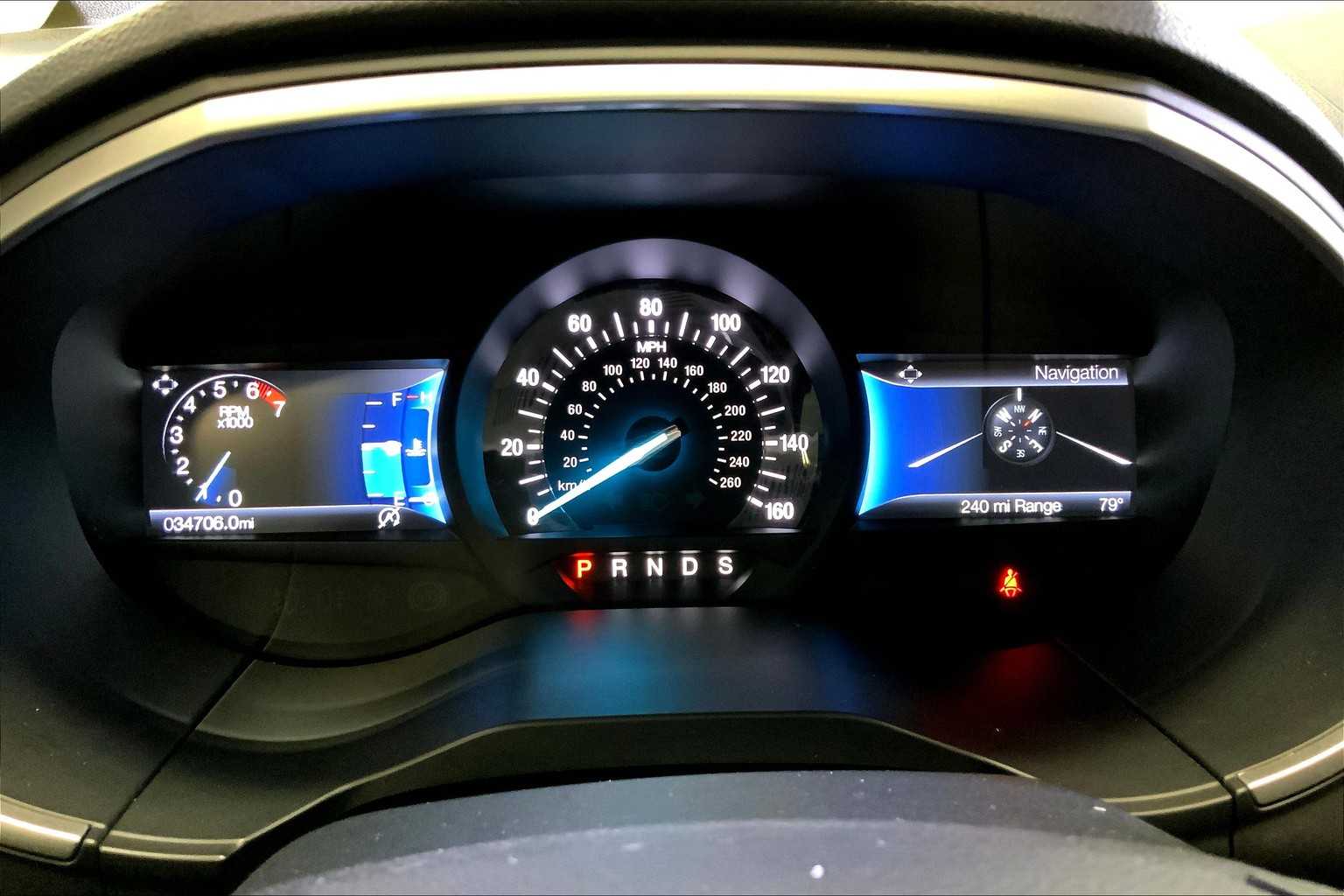 2021 Ford Edge SEL photo 25