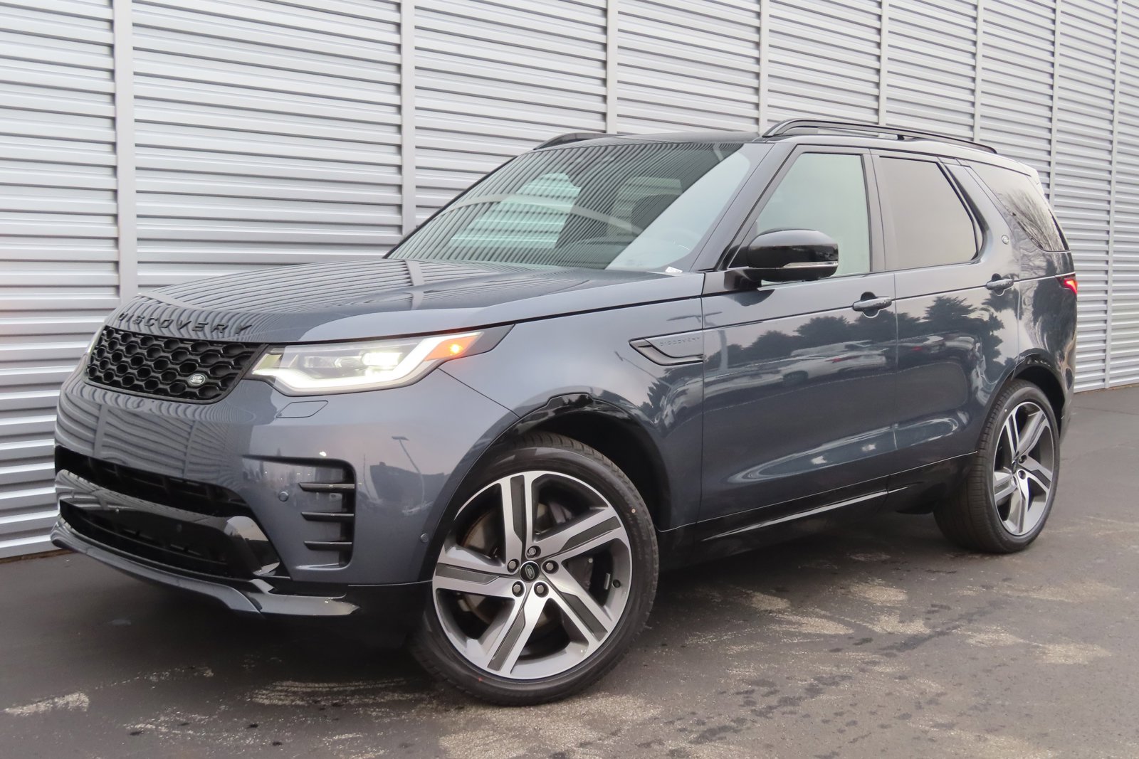 2024 Land Rover Discovery