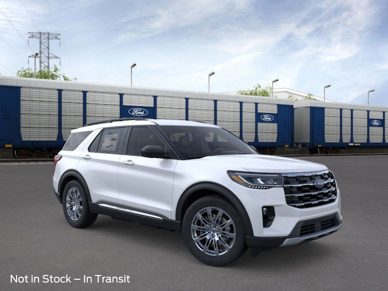 2025 Ford Explorer photo 7