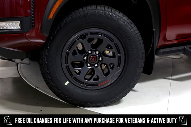2025 Nissan Frontier PRO-4X photo 2