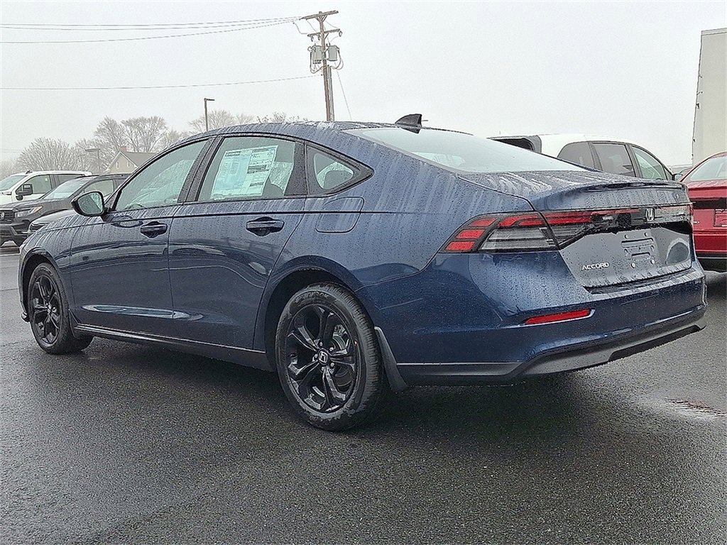 2025 Honda Accord SE photo 4