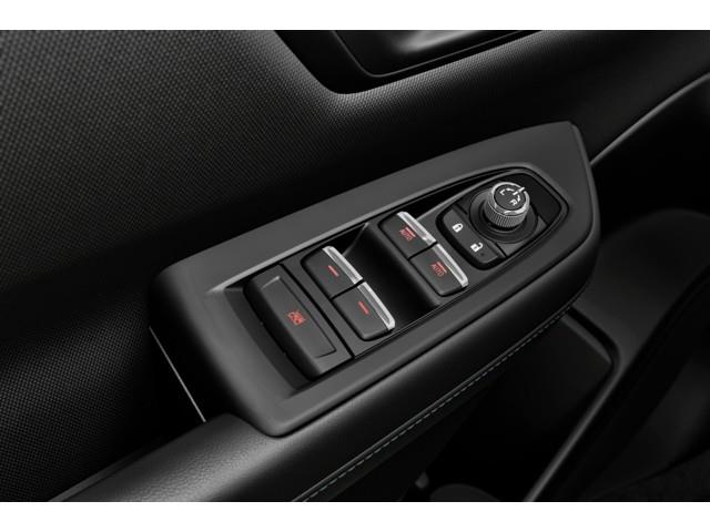 2025 Subaru Forester Premium photo 21