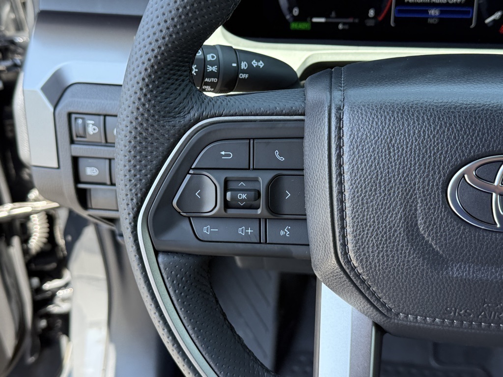 2025 Toyota Tacoma TRD 4x4 photo 19