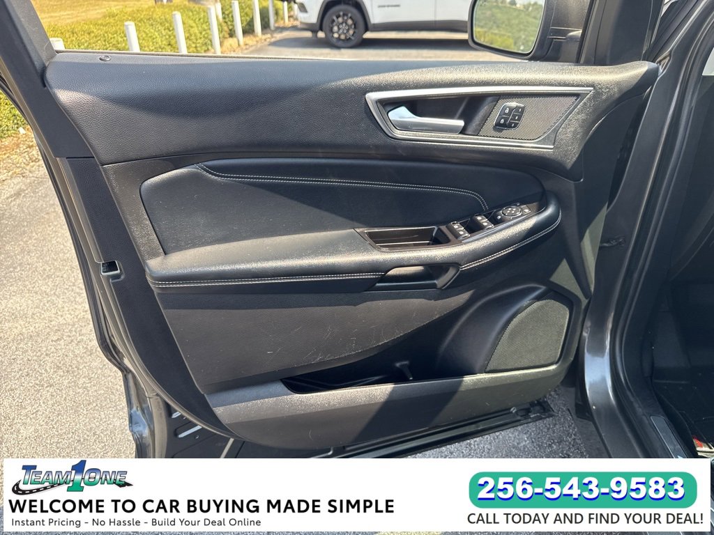 2017 Ford Edge Titanium photo 7
