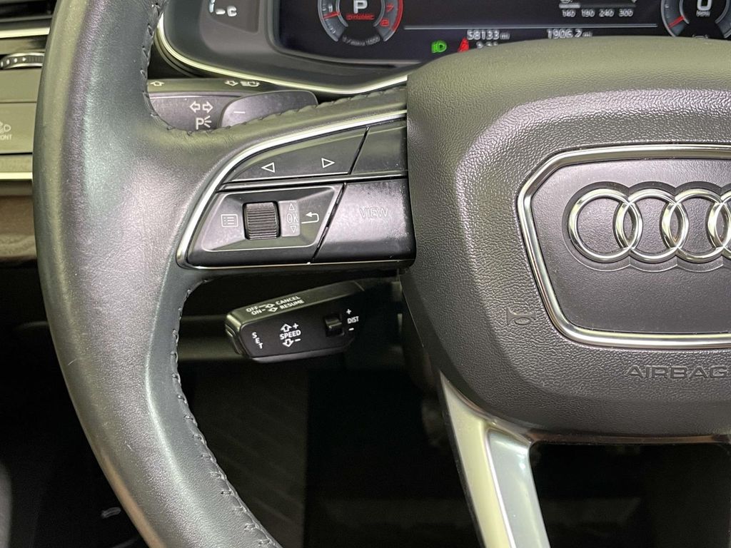 2020 Audi Q8 55 Prestige photo 36