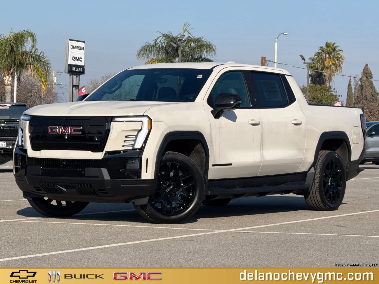2026 GMC Sierra Base's photo
