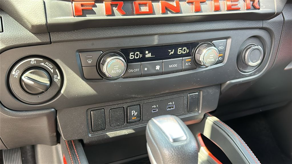 2025 Nissan Frontier PRO-4X photo 19