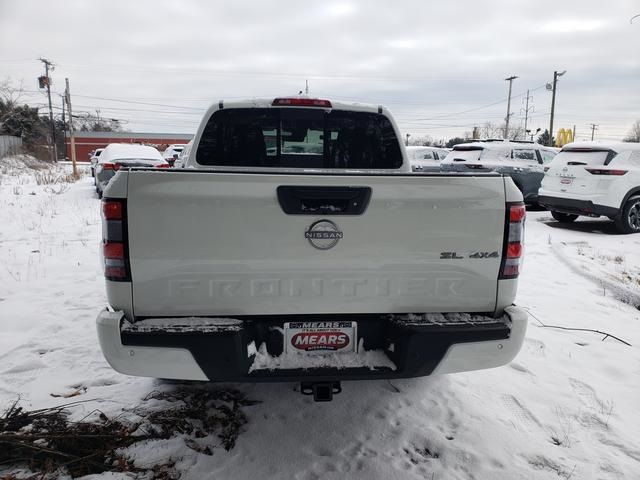 2025 Nissan Frontier SL photo 4