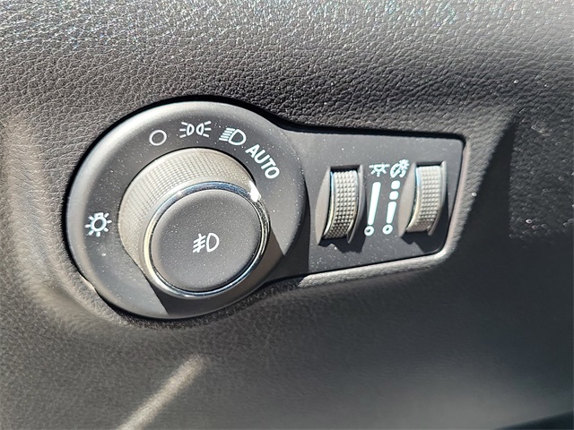 2025 Jeep Compass Latitude photo 21