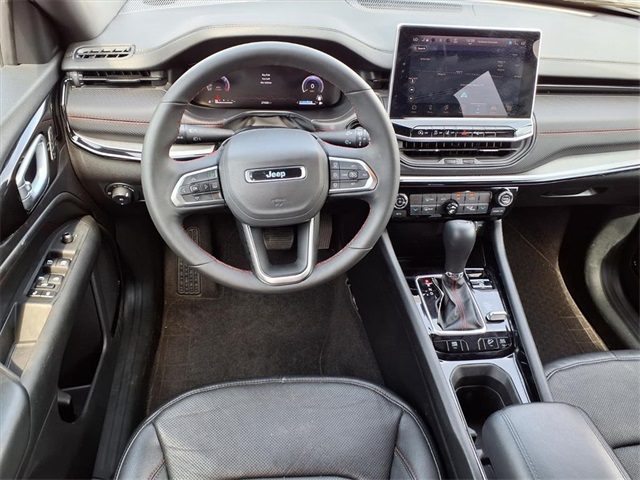 2025 Jeep Compass Trailhawk photo 6