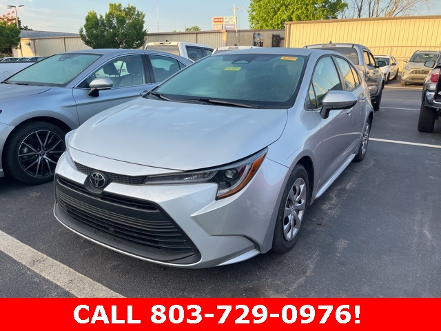2023 Toyota Corolla LE photo 2