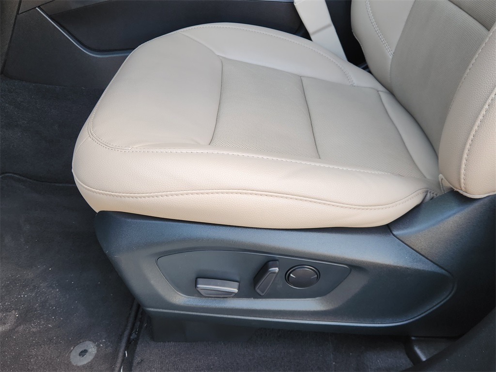 2021 Ford Explorer Limited photo 17