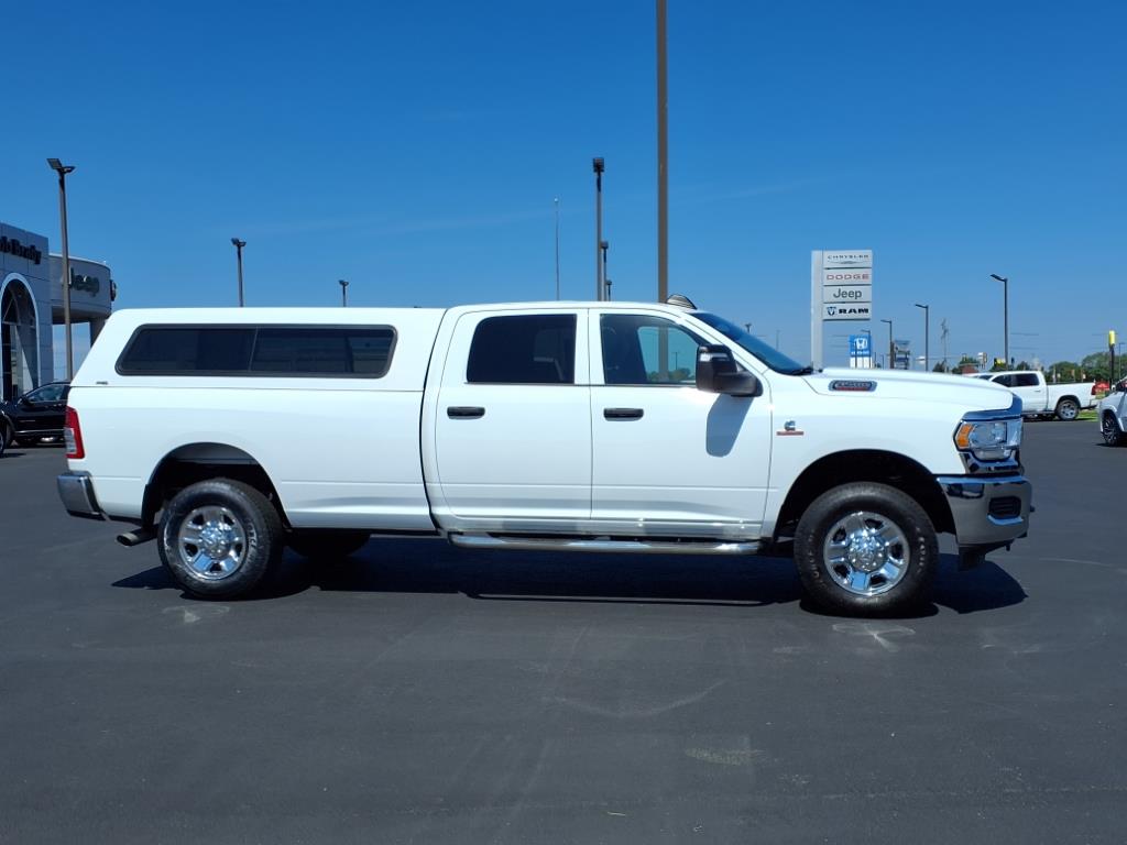 2023 Ram 3500 Tradesman photo 2