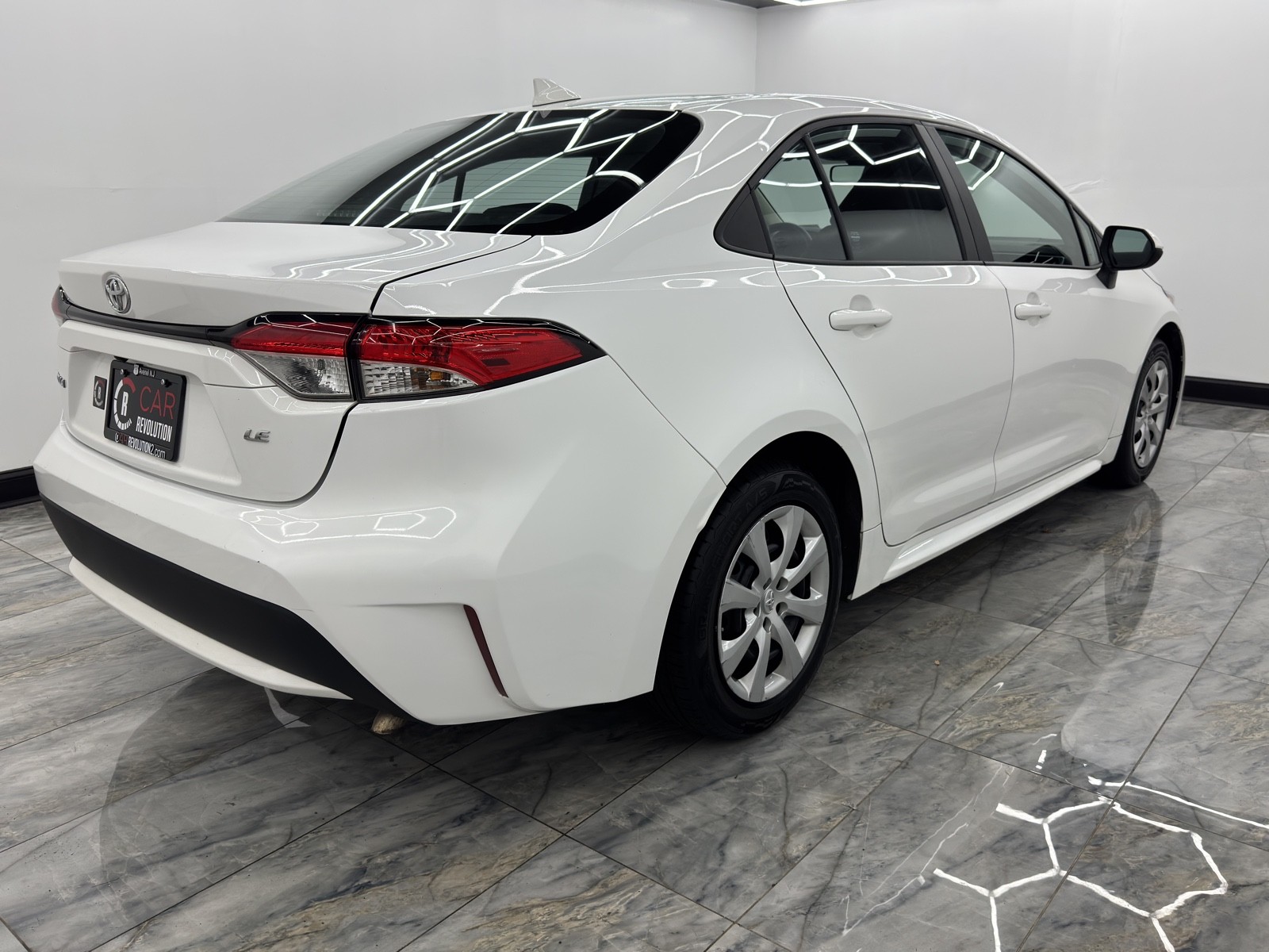 2022 Toyota Corolla LE photo 8