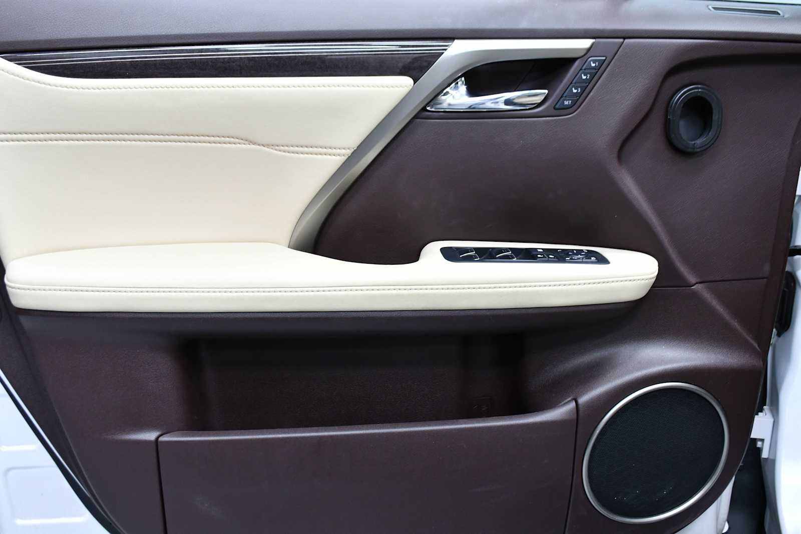 2017 Lexus RX photo 12