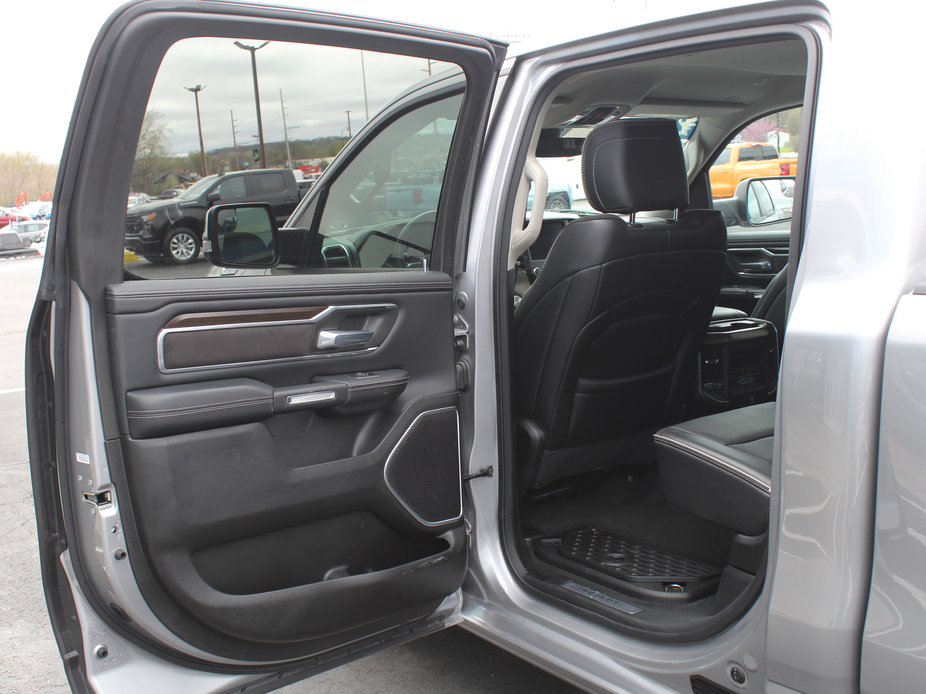 2022 Ram 1500 Laramie photo 26