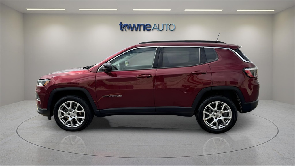 2022 Jeep Compass Latitude Lux Altitude photo 2